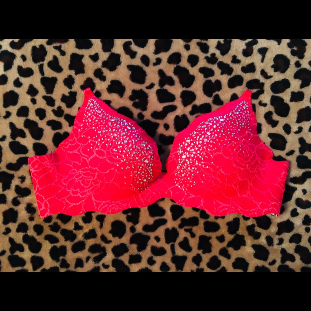 Victoria Secret Bling Push Up Bra - Picture 8 of 8
